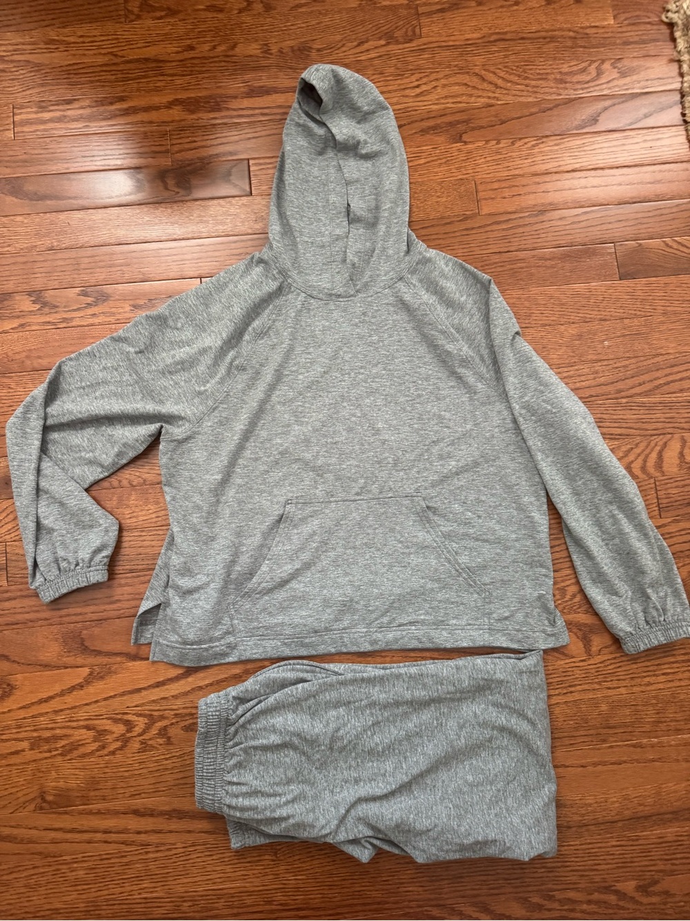 Offline by Aerie Weekend Away Hoodie and Jogger Set Small